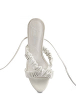 Load image into Gallery viewer, POP ERA RUCHED STRAPS TIE UP SANDALS