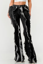 Load image into Gallery viewer, Distressed Denim Frill Jeans