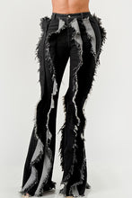 Load image into Gallery viewer, Distressed Denim Frill Jeans