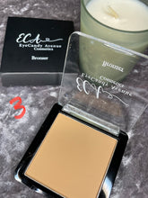 Load image into Gallery viewer, Bronzer/ Pressed Powder Foundation